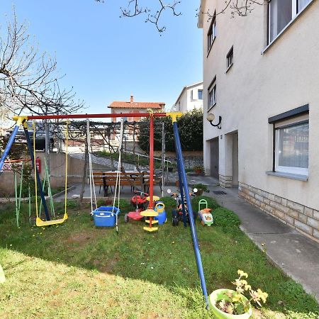 Cosy Holiday Home In Zadar With Garden Экстерьер фото