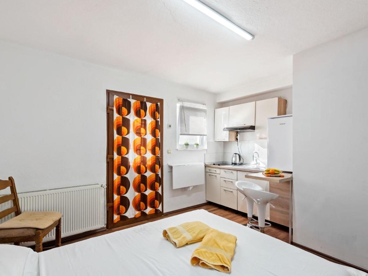 Cosy Holiday Home In Zadar With Garden Экстерьер фото